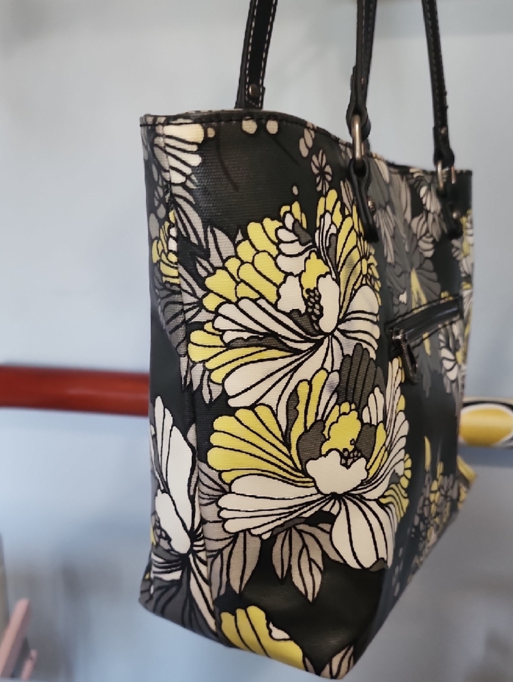 Sakroots Black Floral Tote with Yellow and Gray Blooms New No Tags - Picture 3 of 13